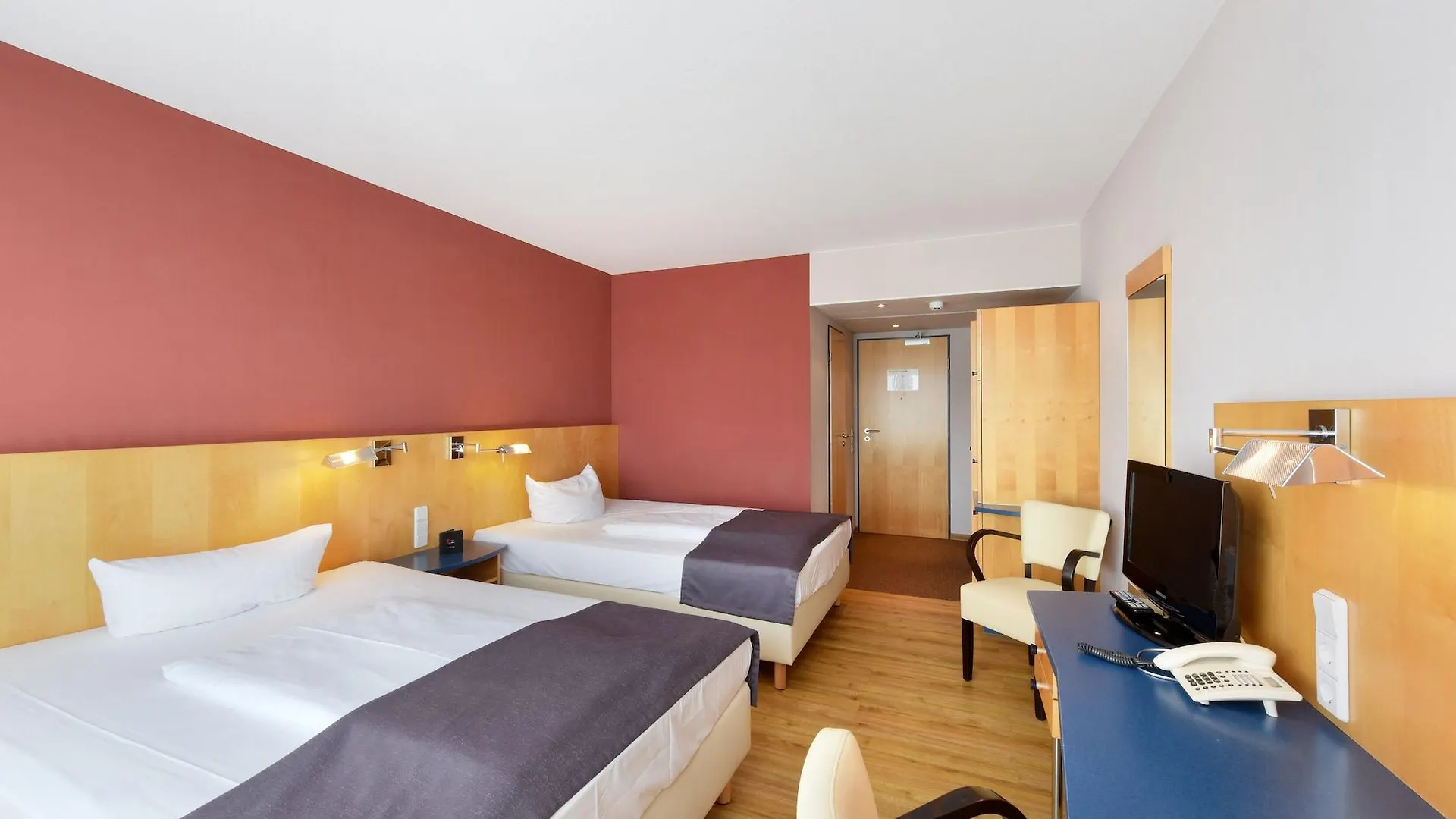 Amedia Dresden Elbpromenade, Trademark Collection By Wyndham 3*,  Germany