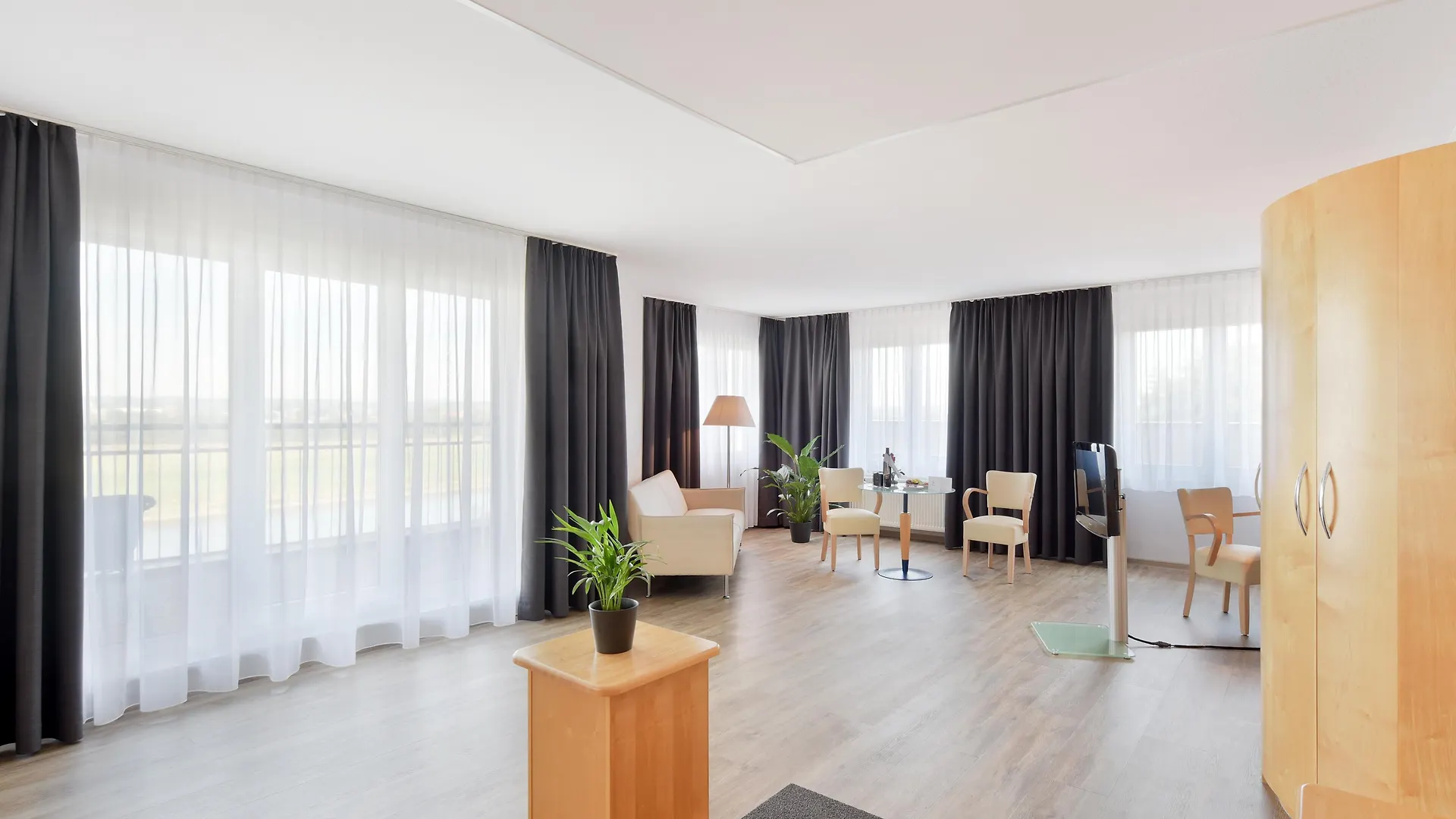 Amedia Dresden Elbpromenade, Trademark Collection By Wyndham